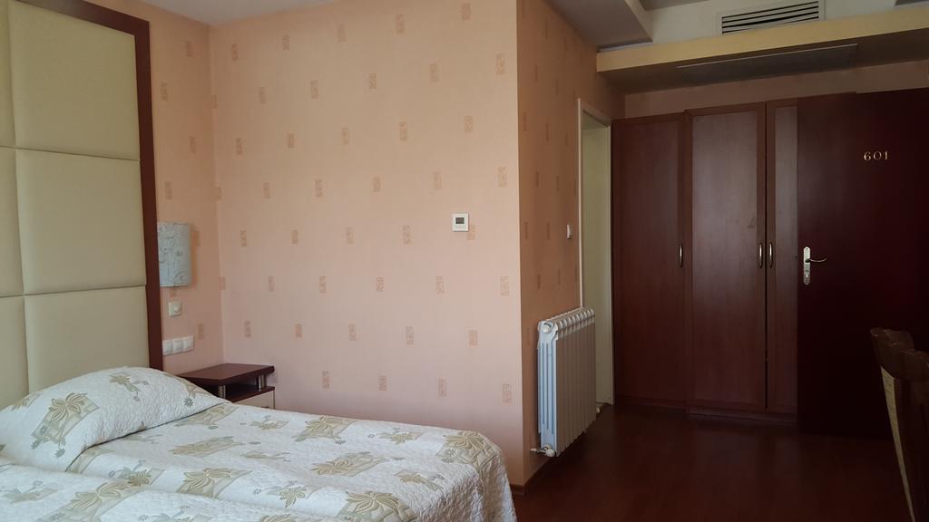Hotel Bozukova House à Sliven Chambre photo